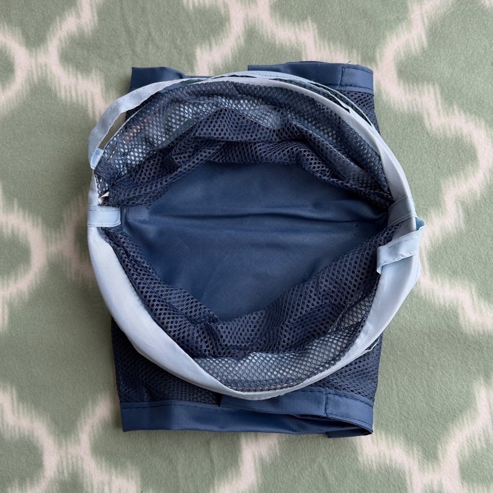 NEW Blue mesh Hanging Organizer with Mesh Pockets and mesh laundry tote - Picture 5 of 7